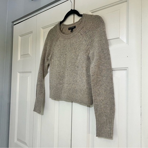 Banana Republic XS Crewneck Tan Grey Sweater Boxy Acrylic Wool Alpaca Blend - Picture 1 of 7